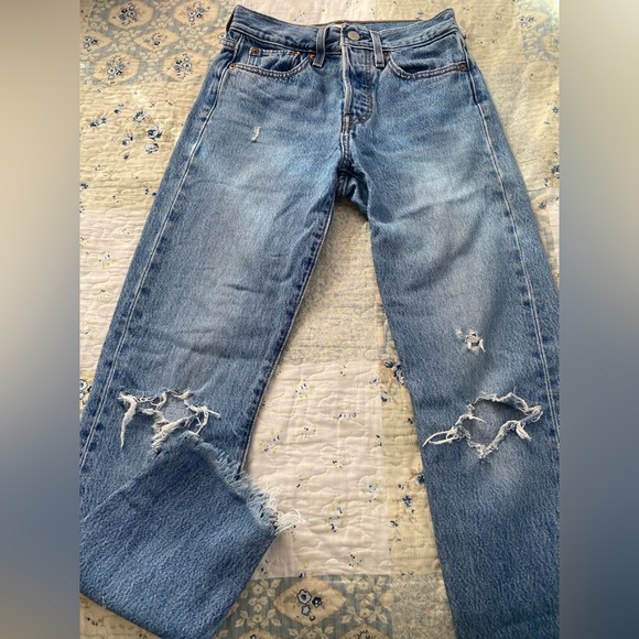 Levi’s - Picture 4 of 5